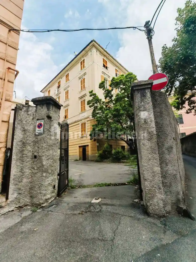Appartamento in vendita a Genova