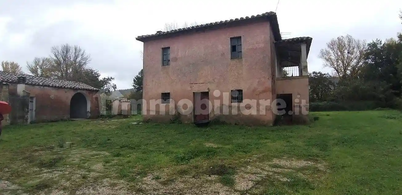 Rustico - Casale in vendita a Magione