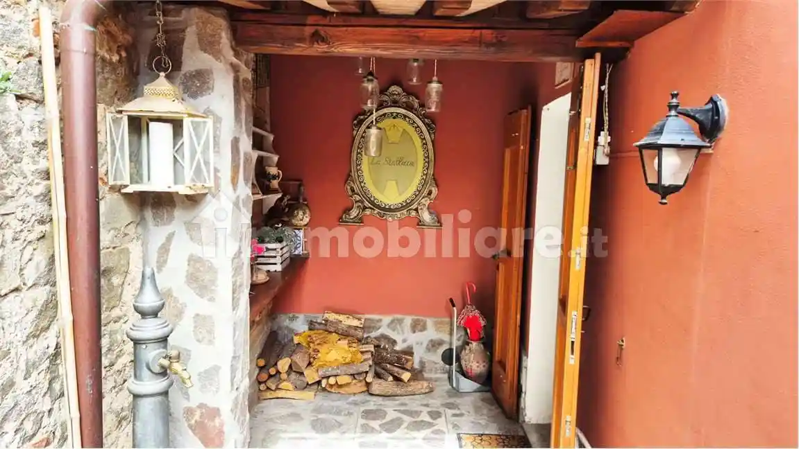Casa indipendente in vendita a Carmignano