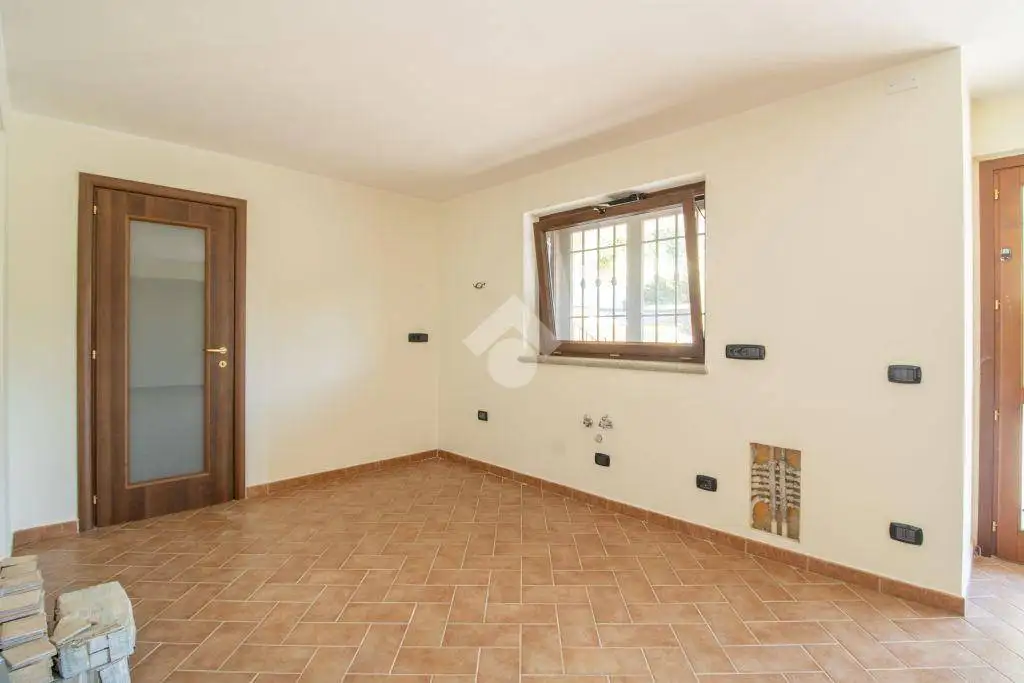 Terratetto plurifamiliare via meleta, Centro, Casperia - foto 2