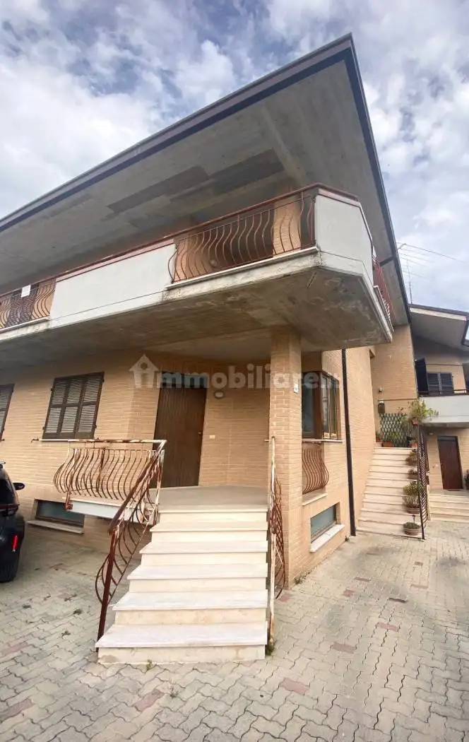 Villa a schiera via Santa Chiara 64, Centro, Bucchianico - foto 2