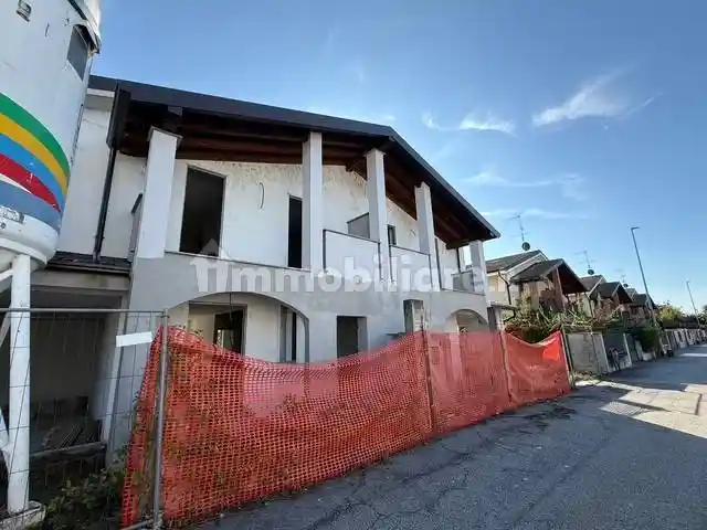 Villa bifamiliare via Madre Teresa di Calcutta, Borgolavezzaro - foto 2