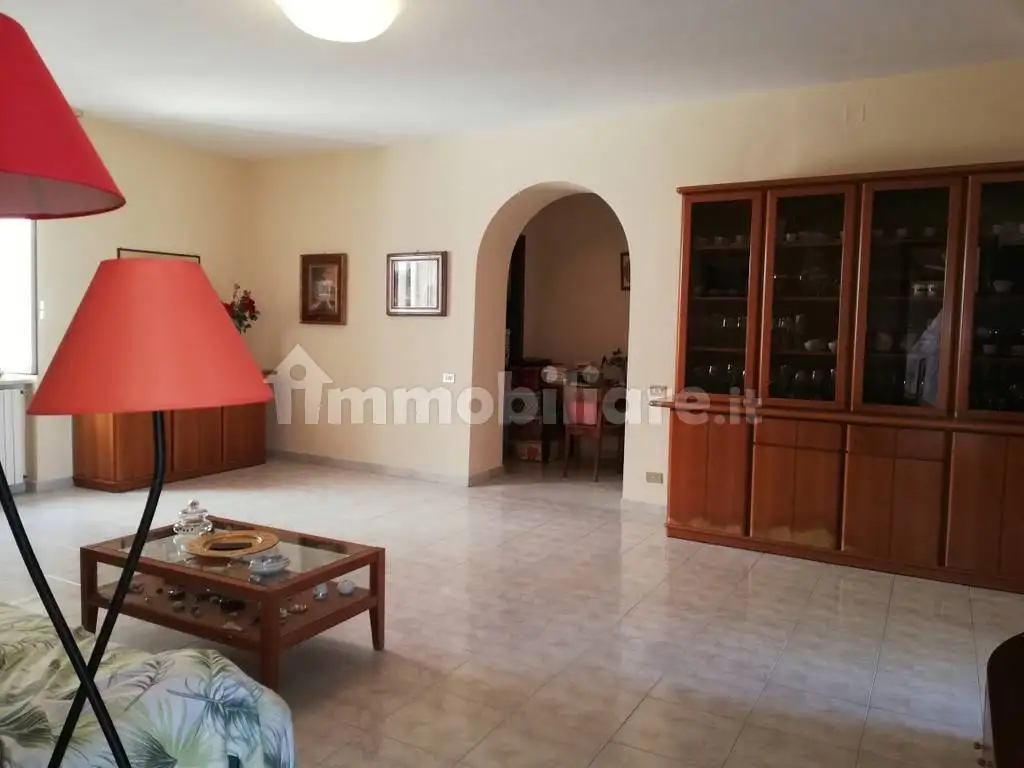 Appartamento Rampa Lucrezia d'Alagno 1, Centro, Caiazzo - foto 2