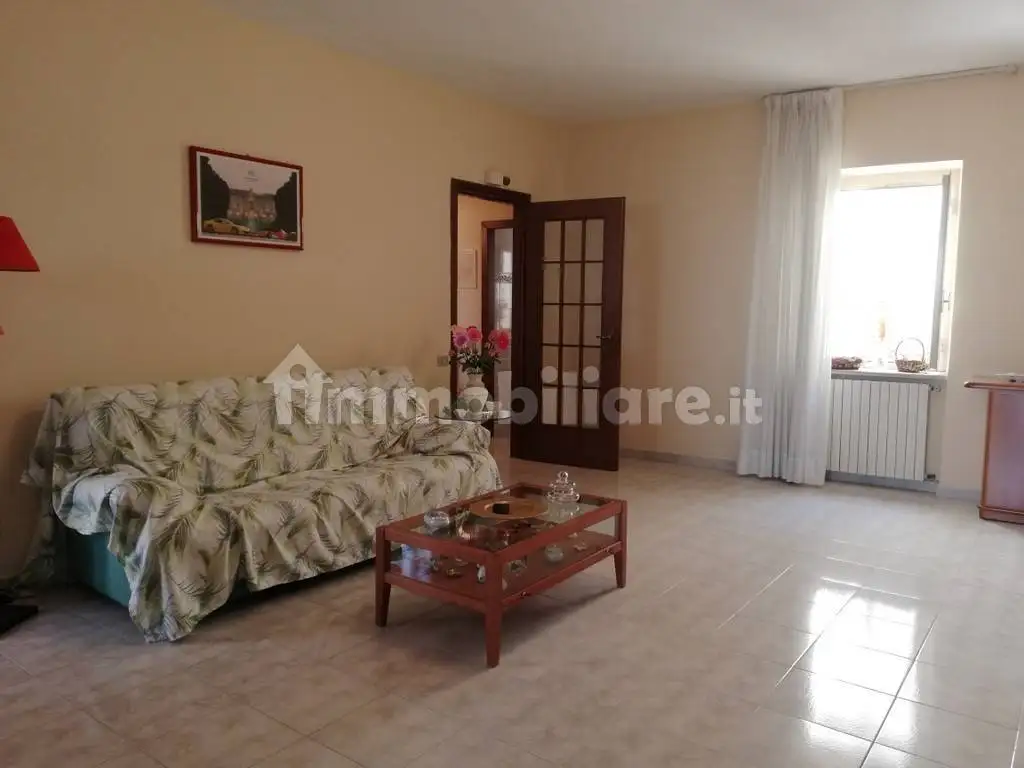 Appartamento Rampa Lucrezia d'Alagno 1, Centro, Caiazzo - foto 3