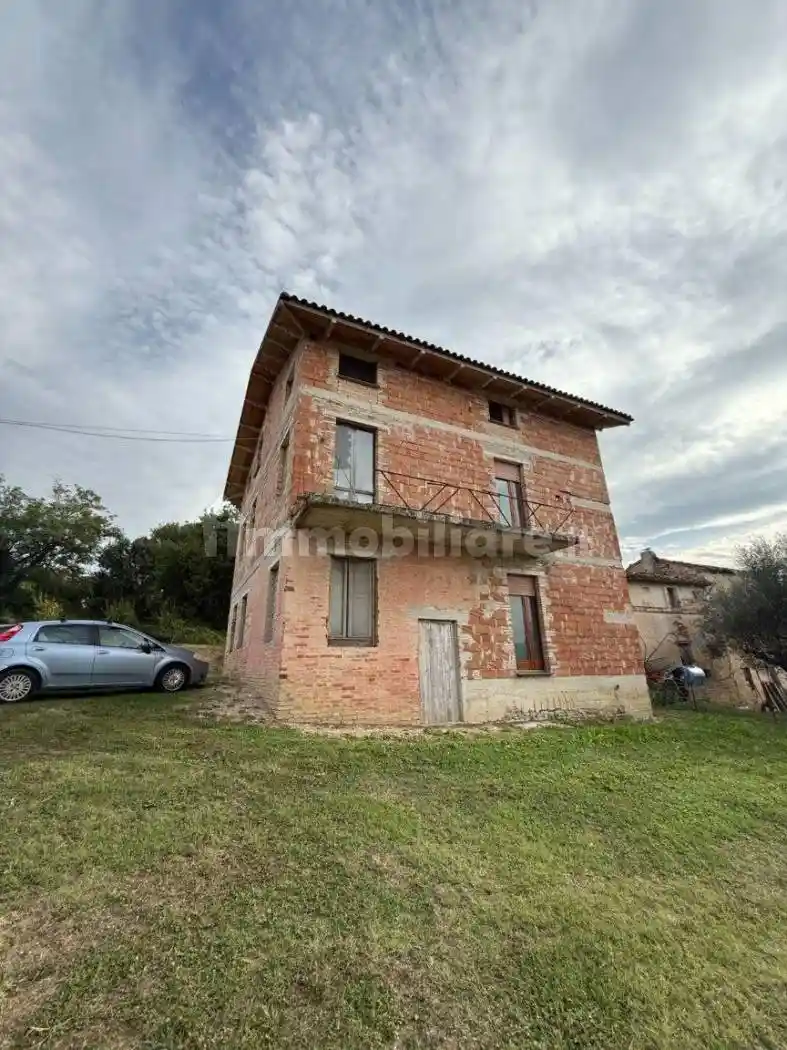 Villa in vendita a Tolentino