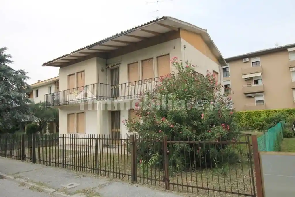 Casa indipendente in vendita a Rubano