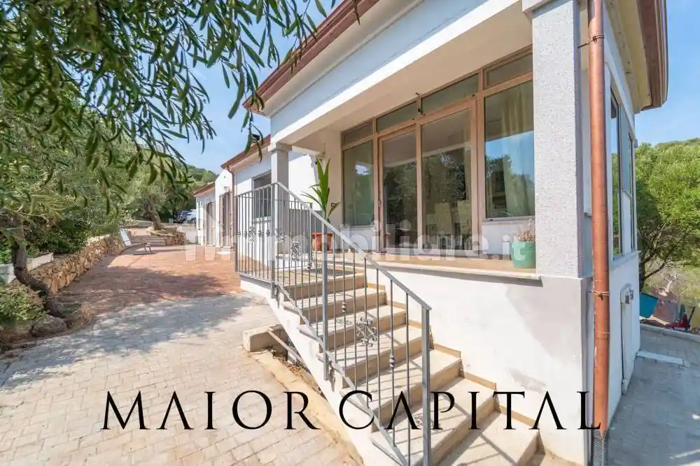 Villa in vendita a San Teodoro