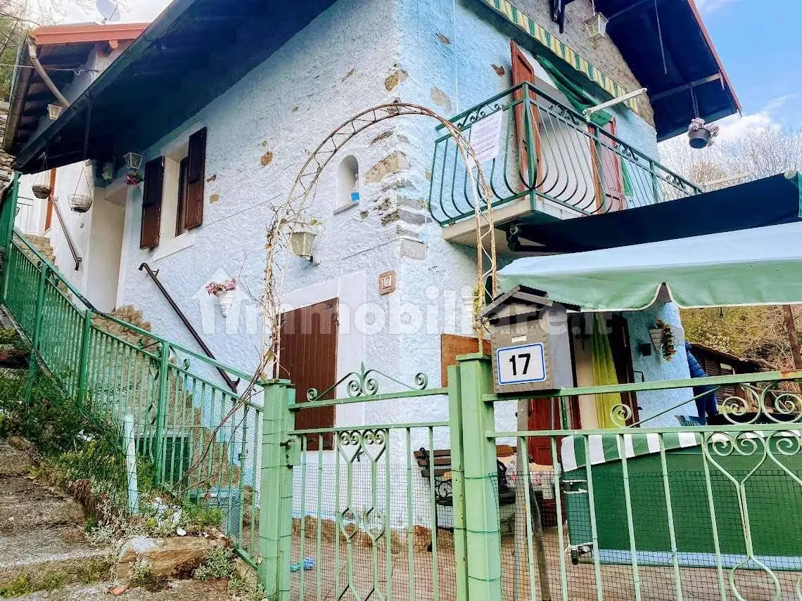 Casa indipendente in vendita a Aurano