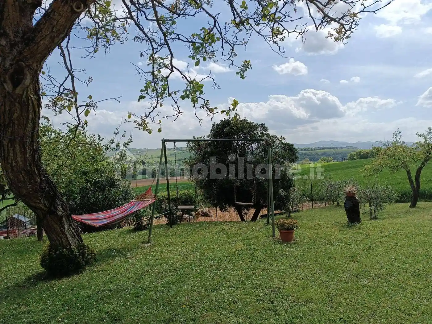 Rustico - Casale in affitto a Todi