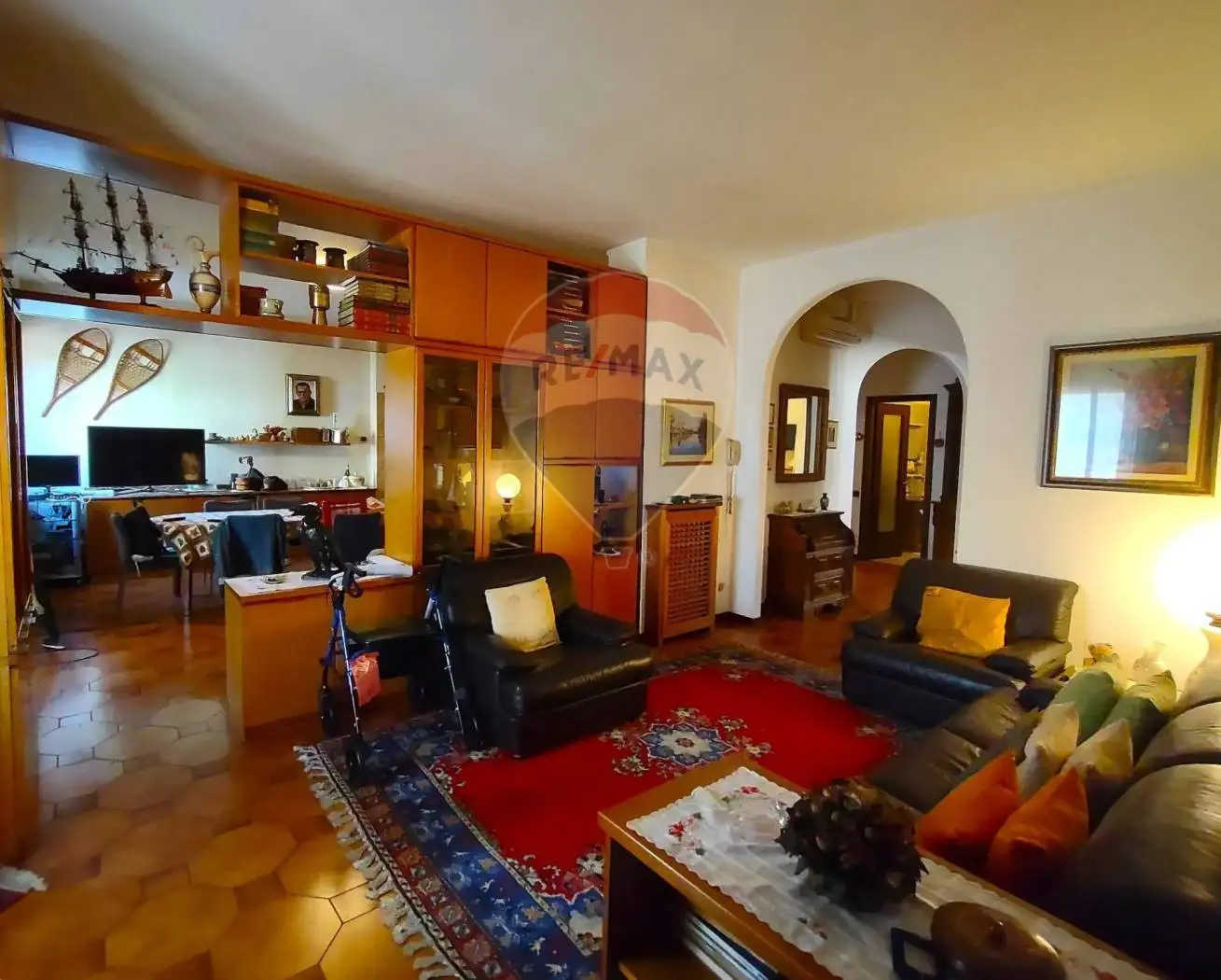 Palazzo - Edificio in vendita a Pavia