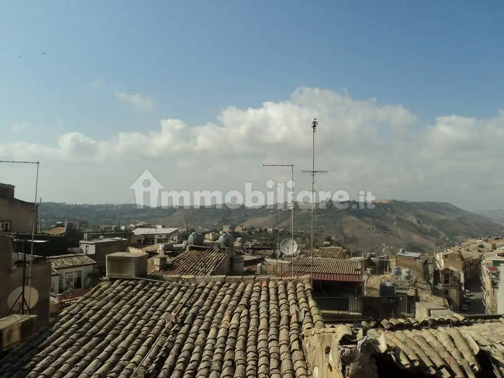 Trilocale via Mingiardi 23, Centro, Caltagirone - foto 4