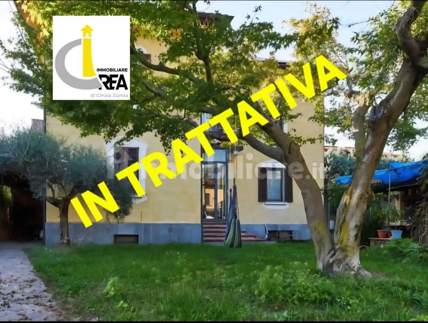 Villa in vendita a Laveno-Mombello