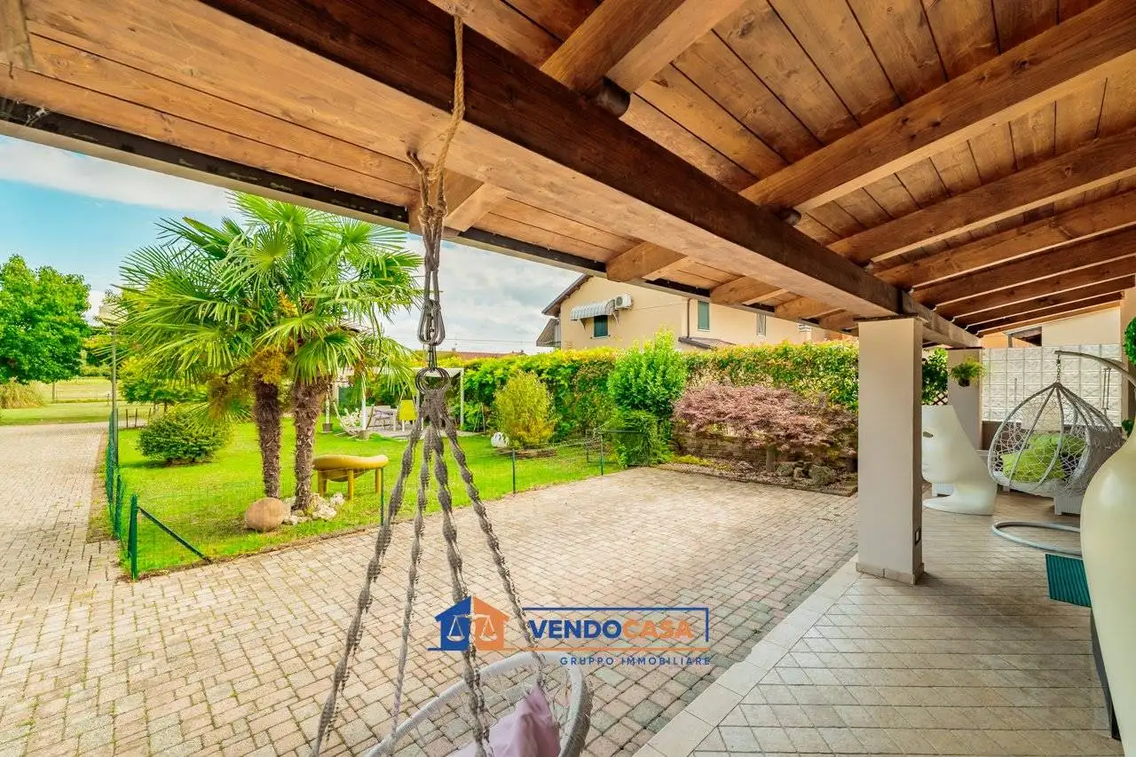 Villa in vendita a Trinità