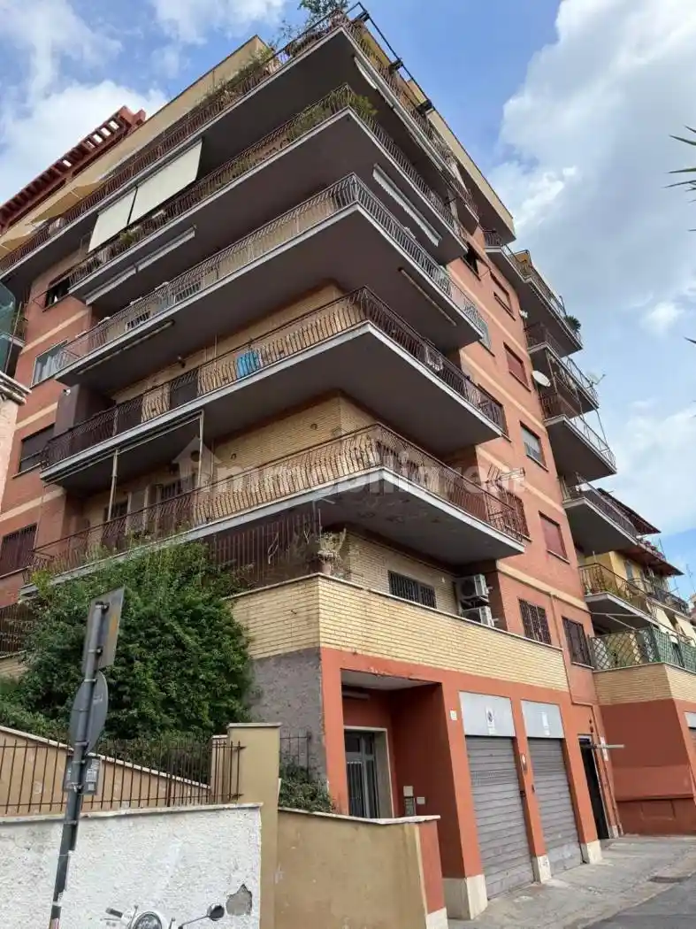 Appartamento in vendita a Roma