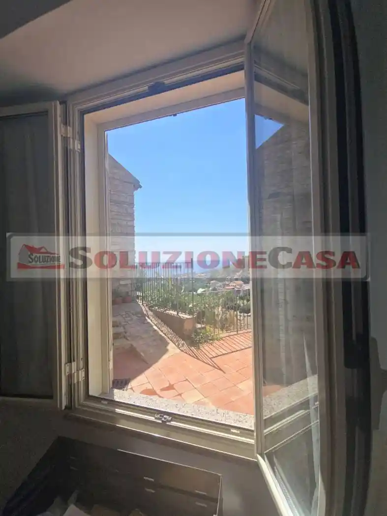 Casa indipendente in vendita a Roccalumera