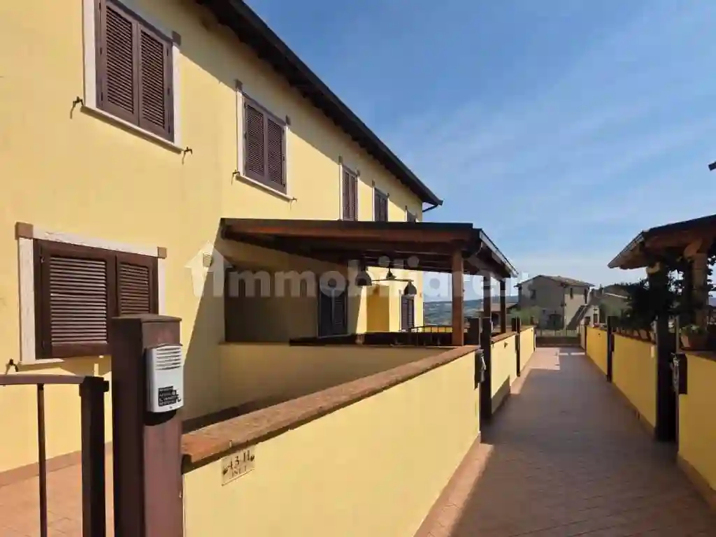 Villetta a schiera - foto 2