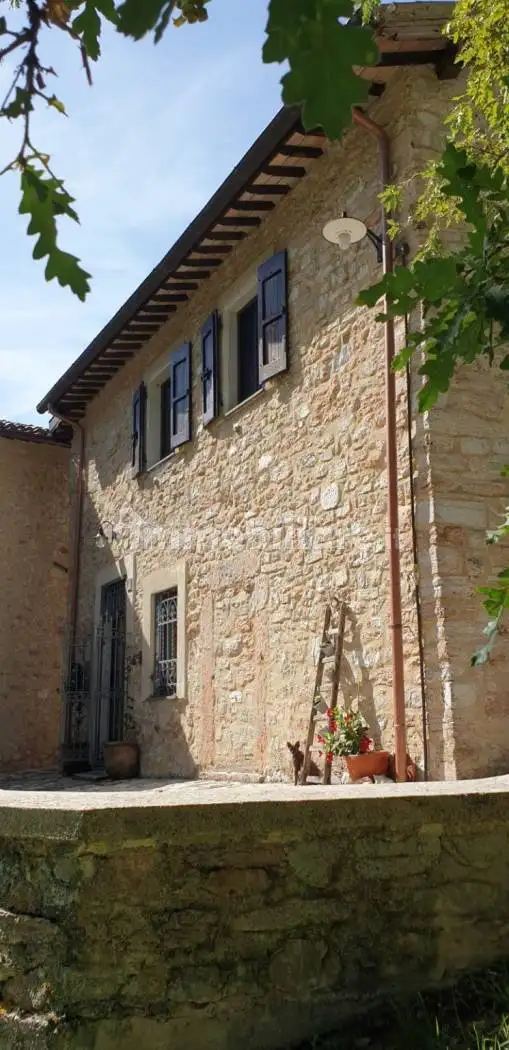 Terratetto unifamiliare Località Passo d'Acera, Campello sul Clitunno - foto 2