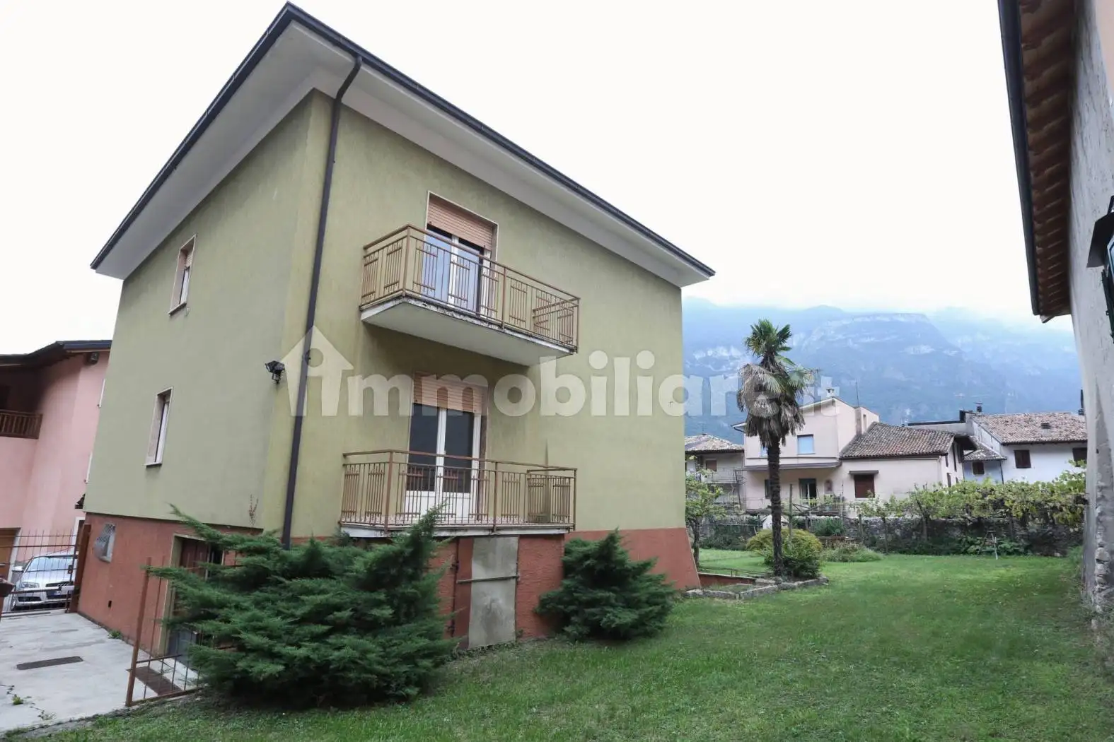 Villa in vendita a Avio