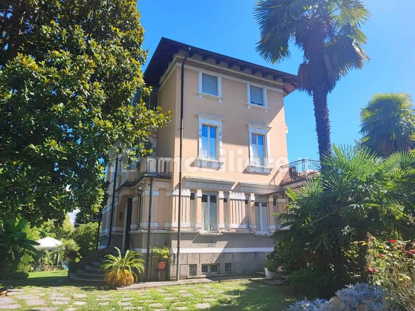 Villa in vendita a Lesa