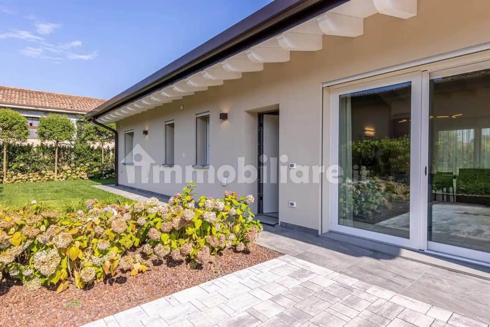 Villa in vendita a Castelnuovo del Garda