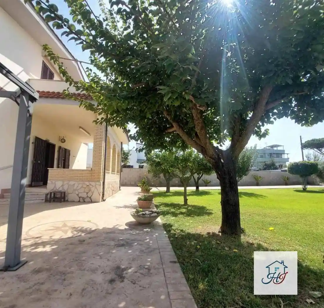 Villa in vendita a Nettuno