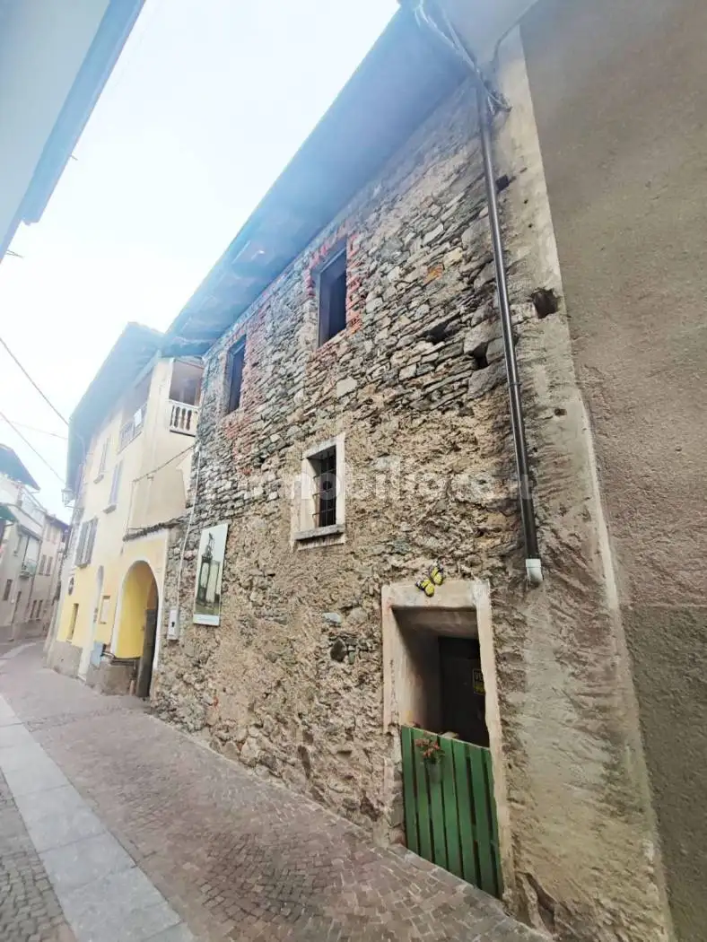 Casa indipendente in vendita a Colazza