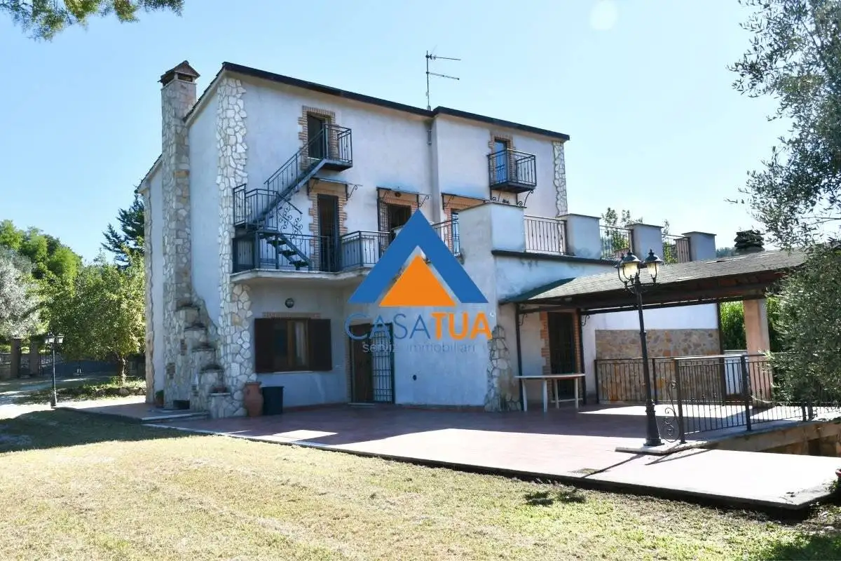 Rustico - Casale in vendita a Penna in Teverina