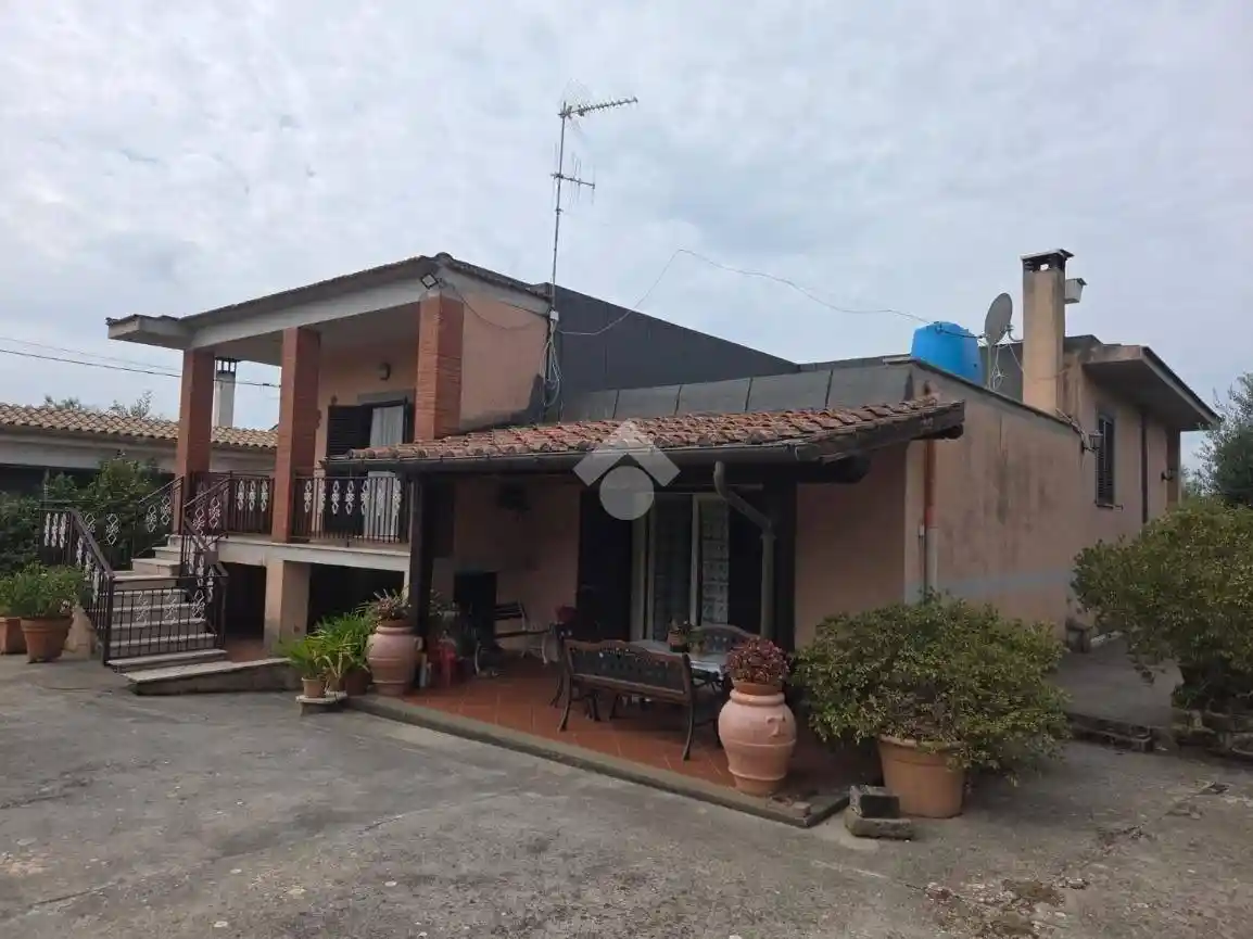 Casa indipendente in vendita a Velletri