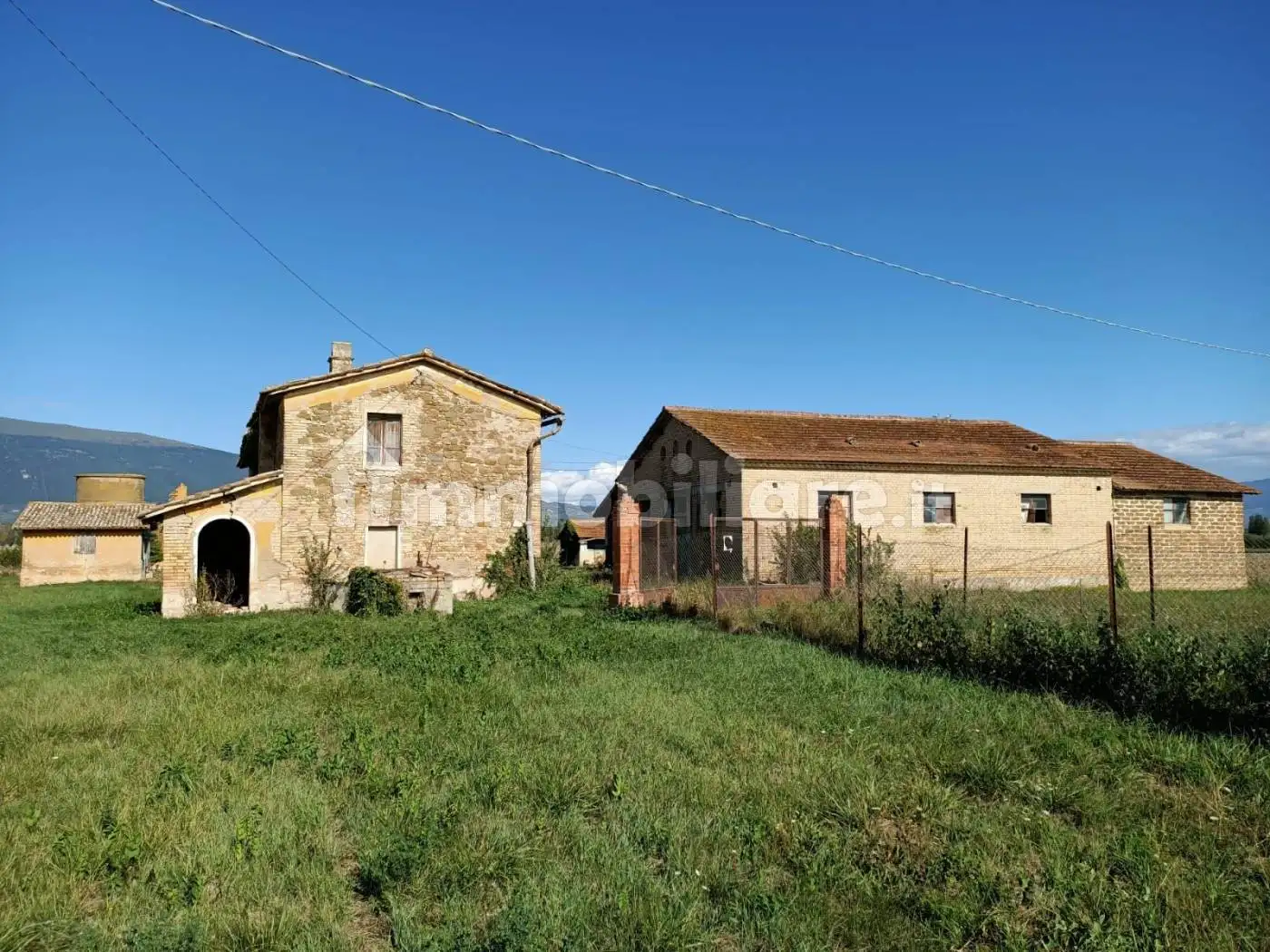 Rustico - Casale in vendita a Cannara