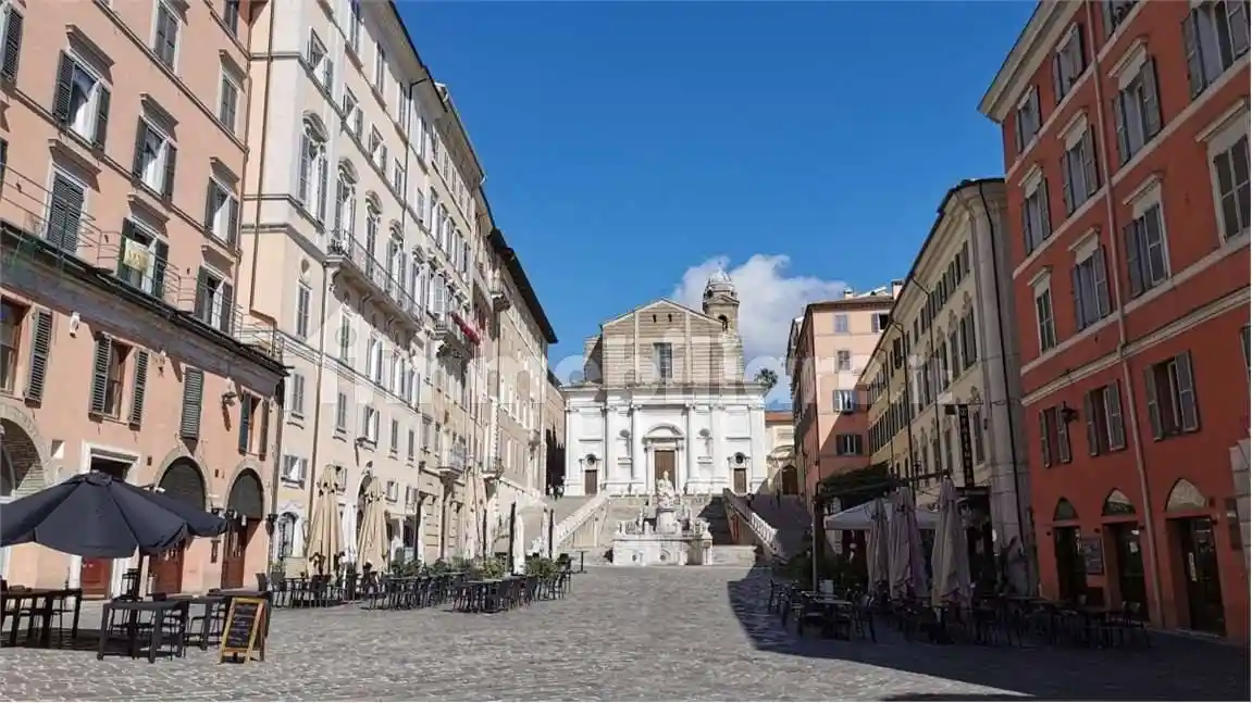 Quadrilocale primo piano, Le Grazie, Ancona - foto 2