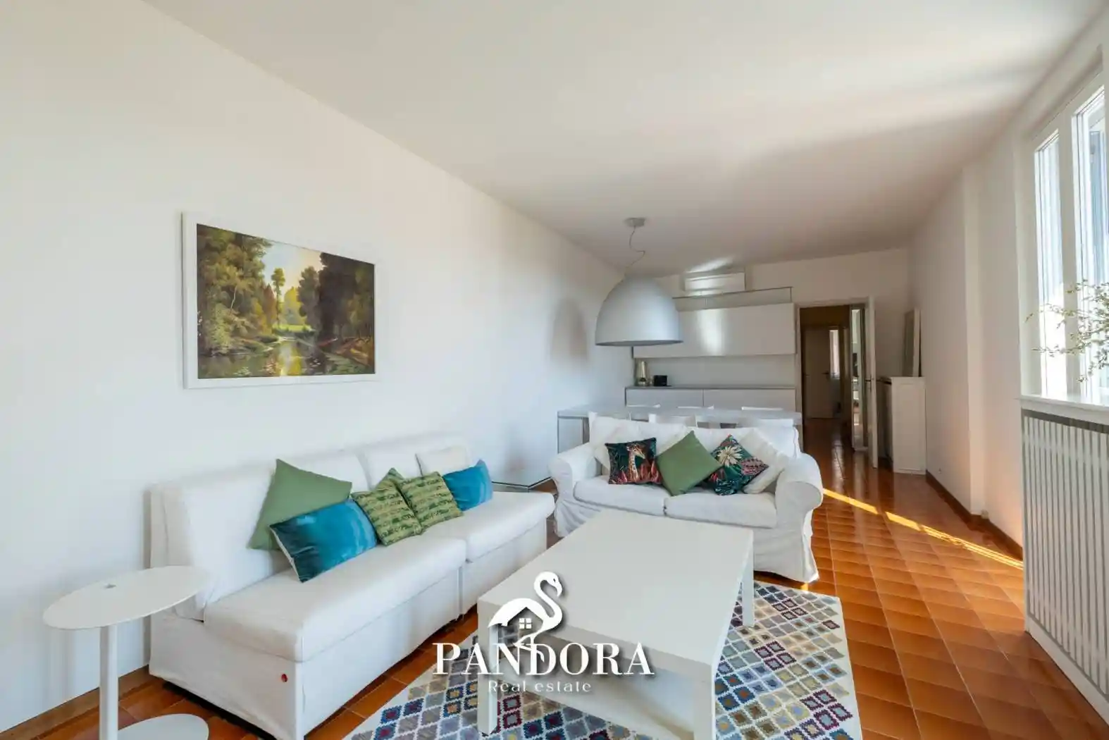 Appartamento in vendita a Angera