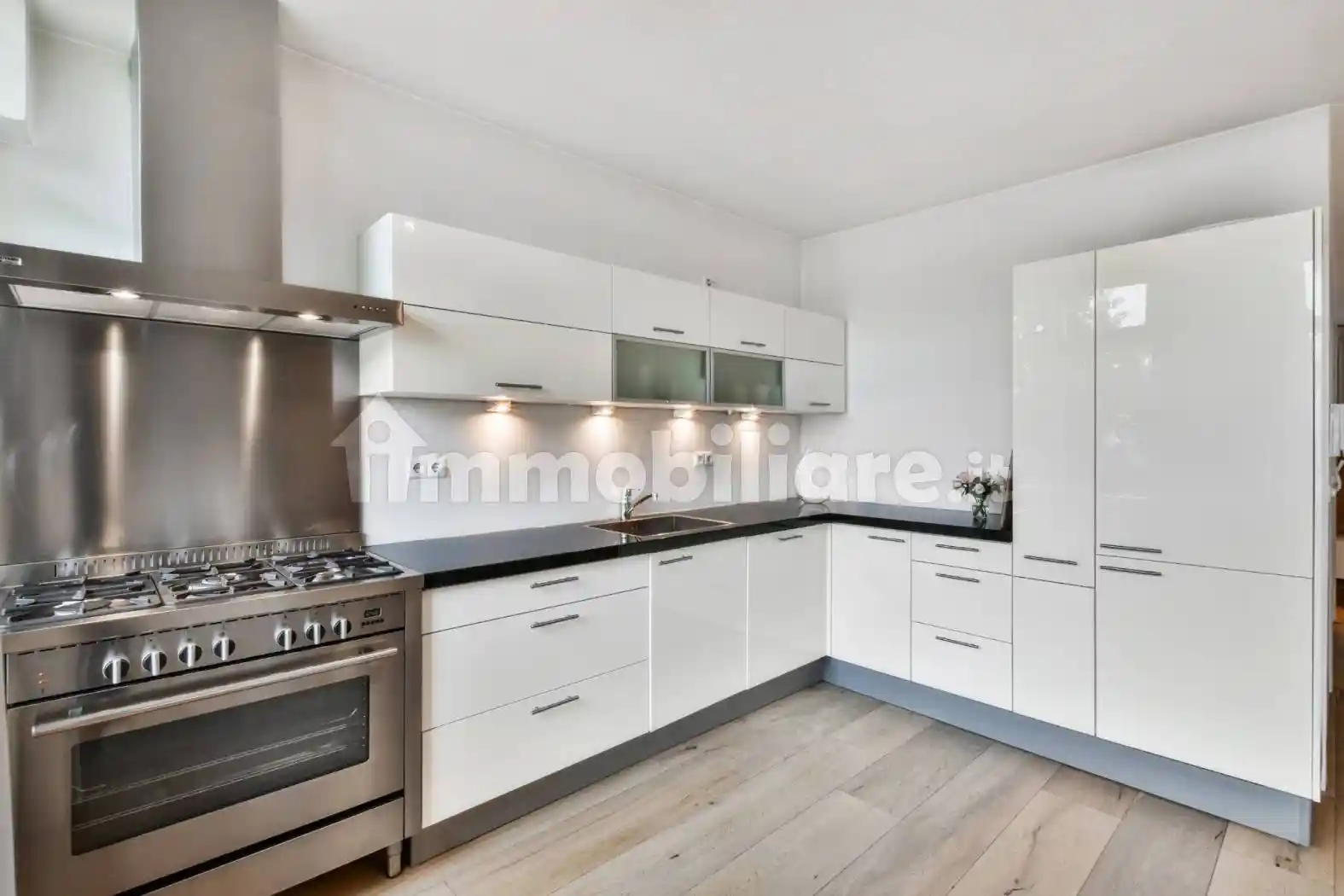 Appartamento in vendita a Milano