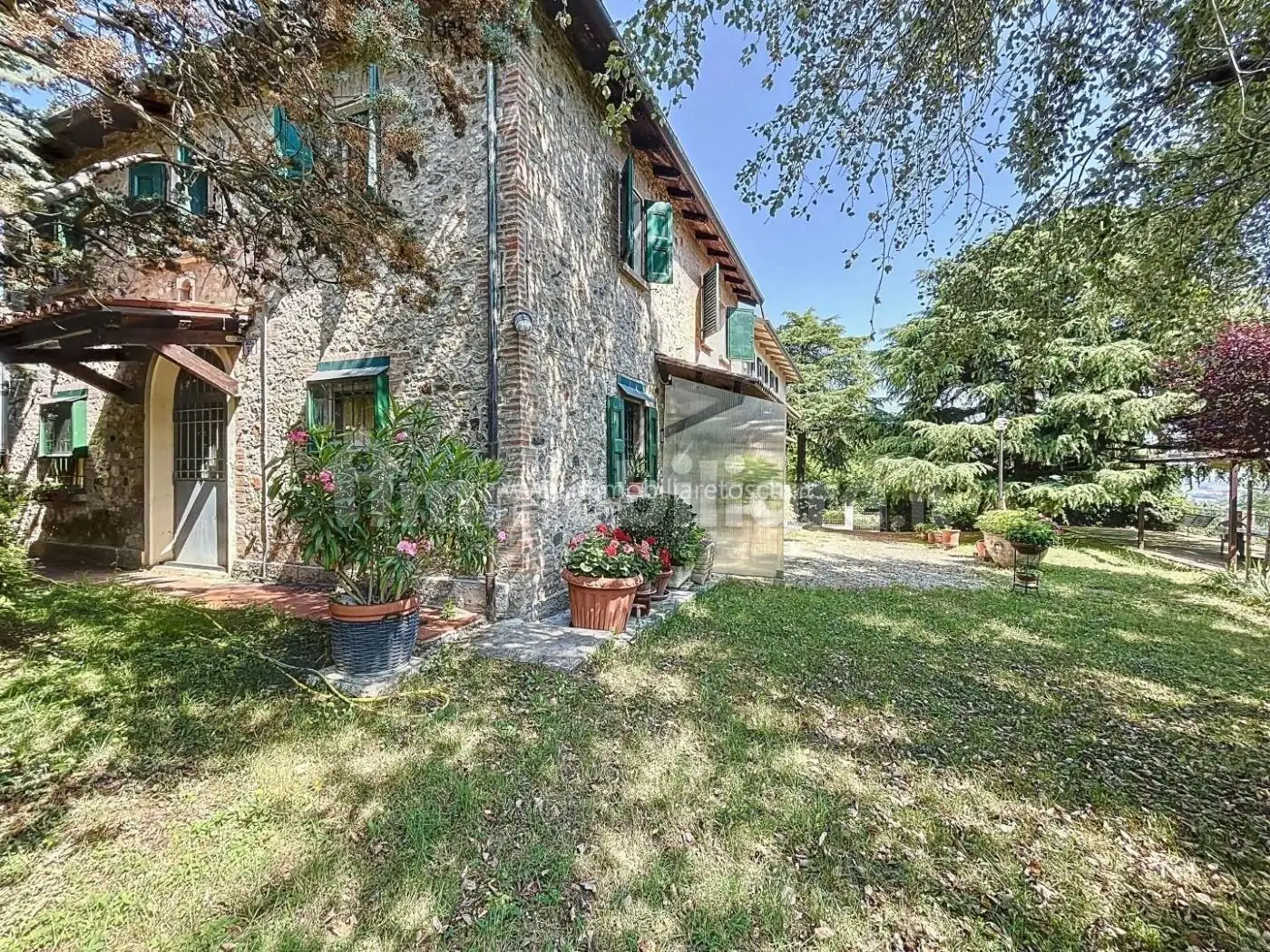 Villa in vendita a Dozza
