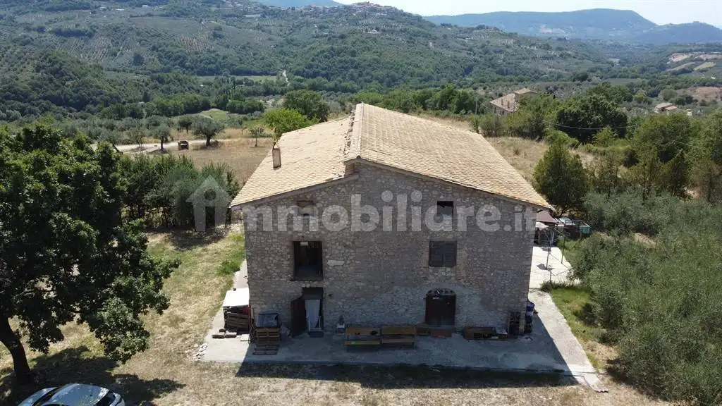 Rustico - Casale in vendita a Scandriglia