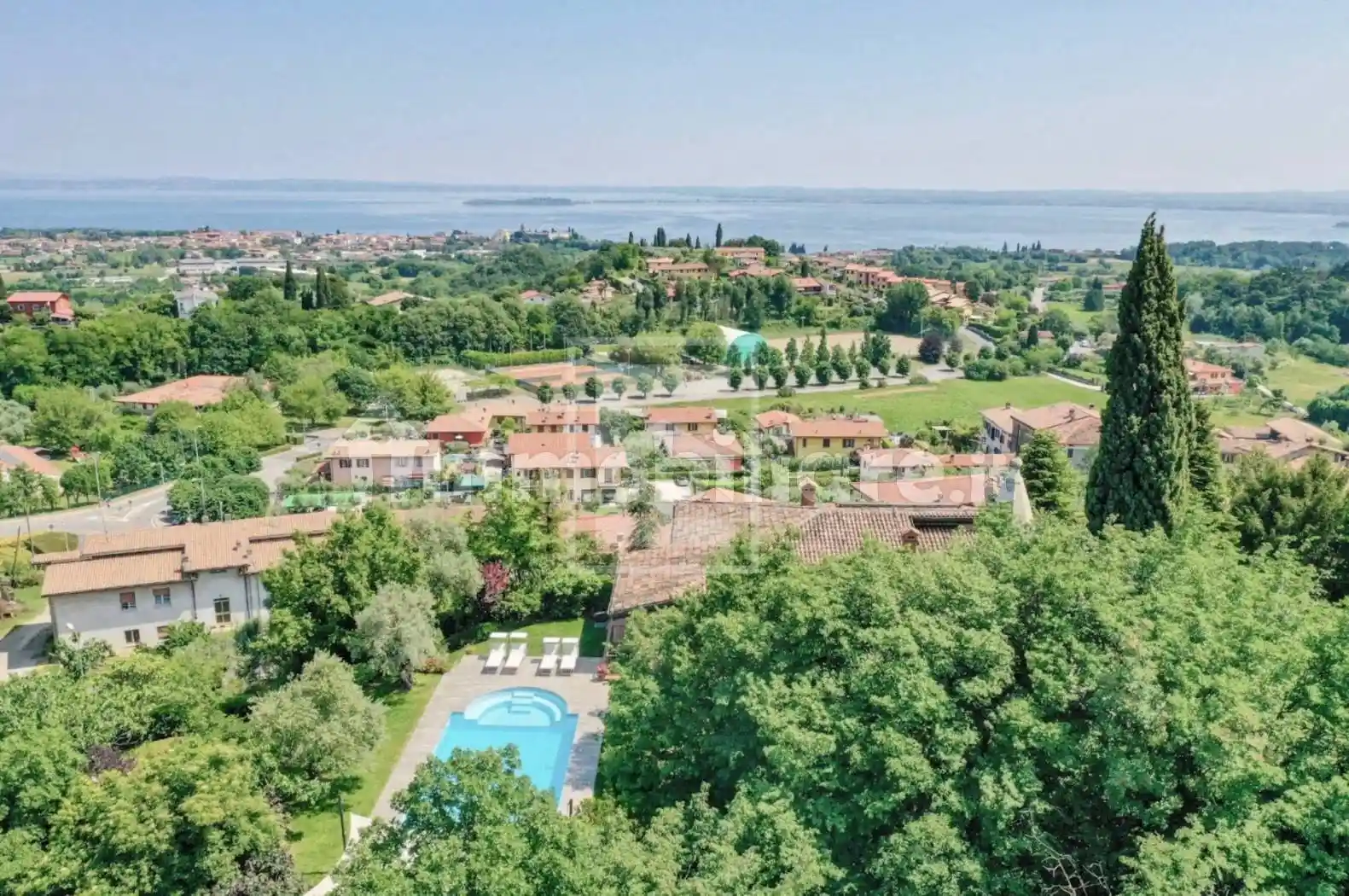 Villa in vendita a Soiano del Lago