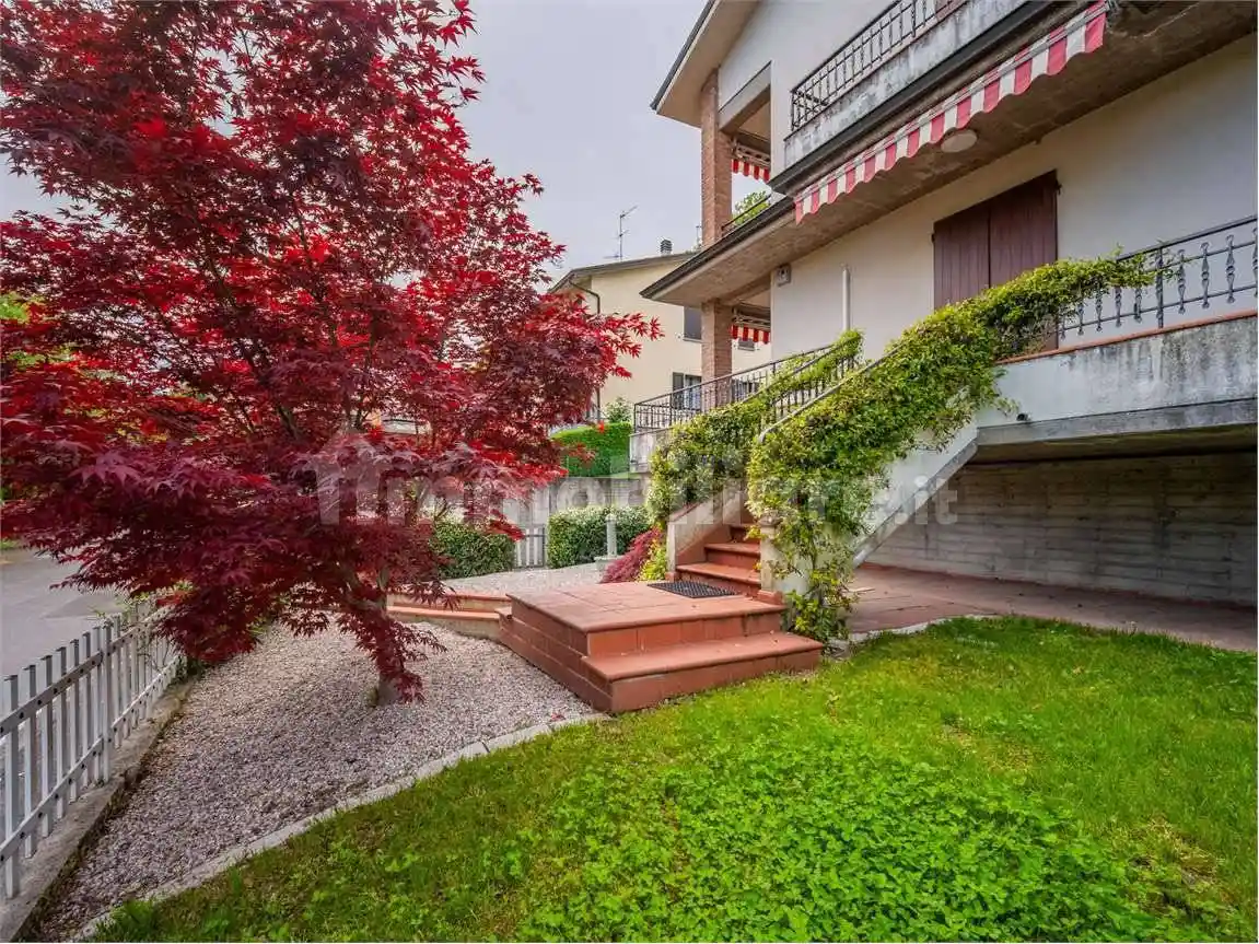 Villa in vendita a Quattro Castella