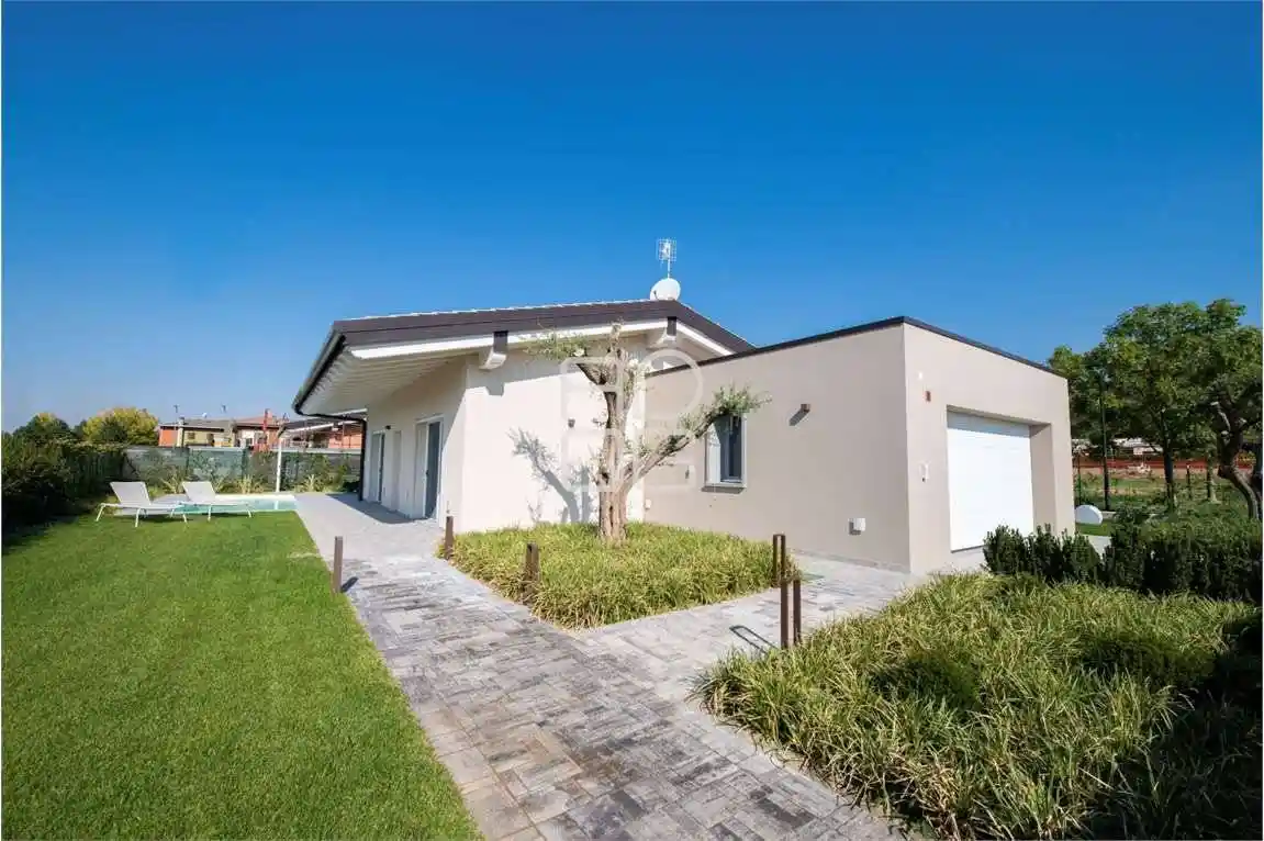 Villa in vendita a Calvagese della Riviera