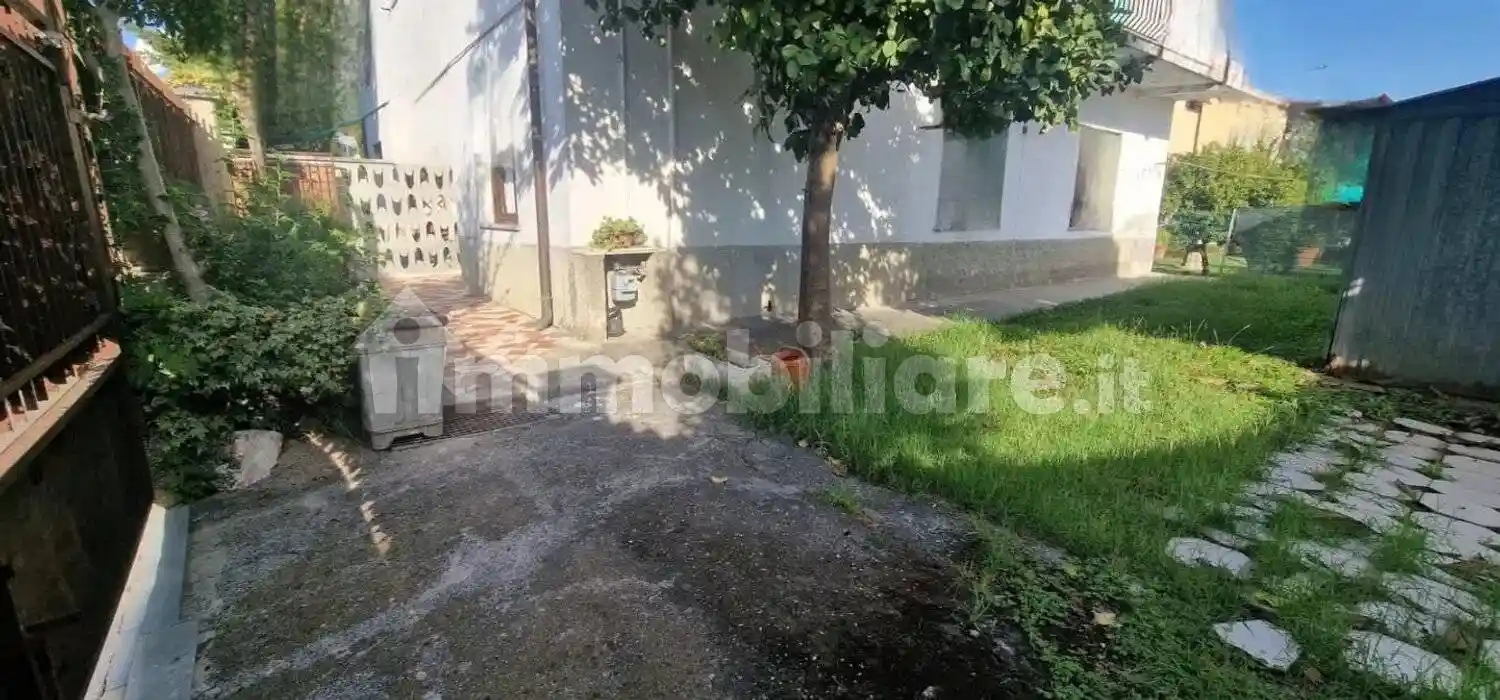 Villa in vendita a Carrara
