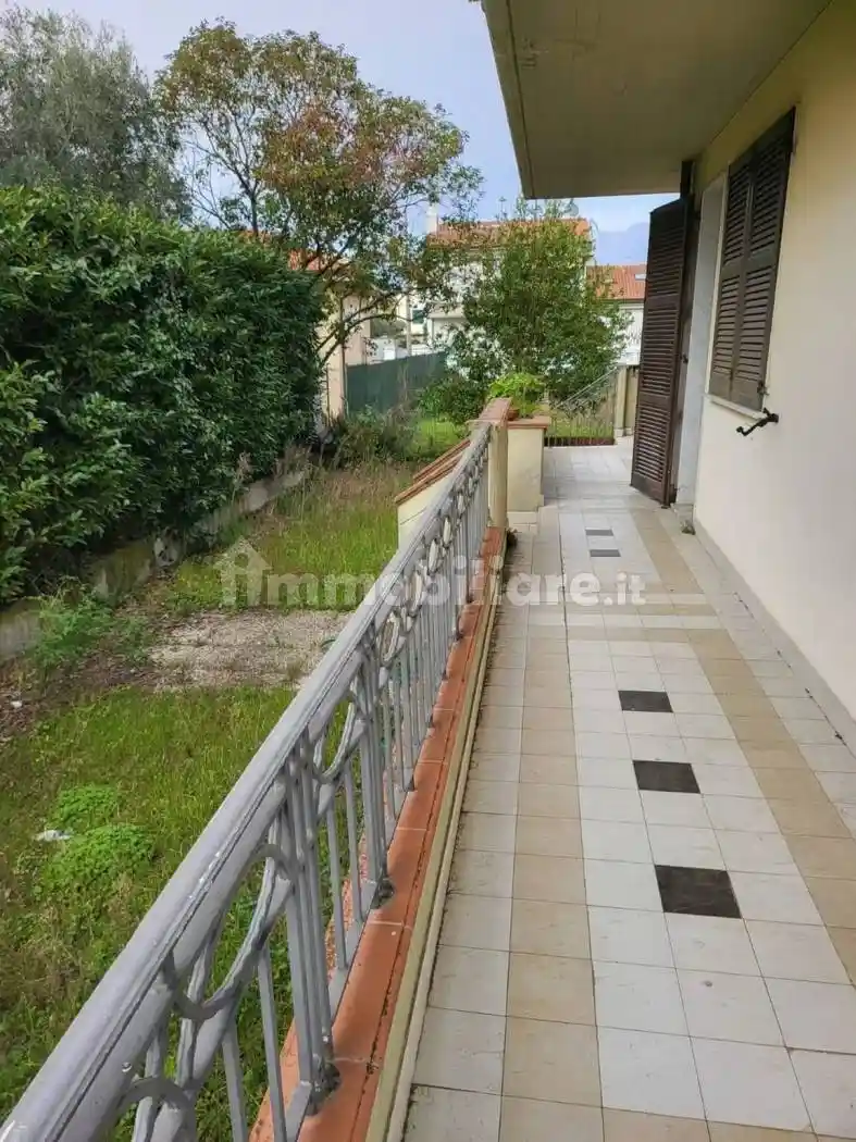 Appartamento in vendita a Carrara