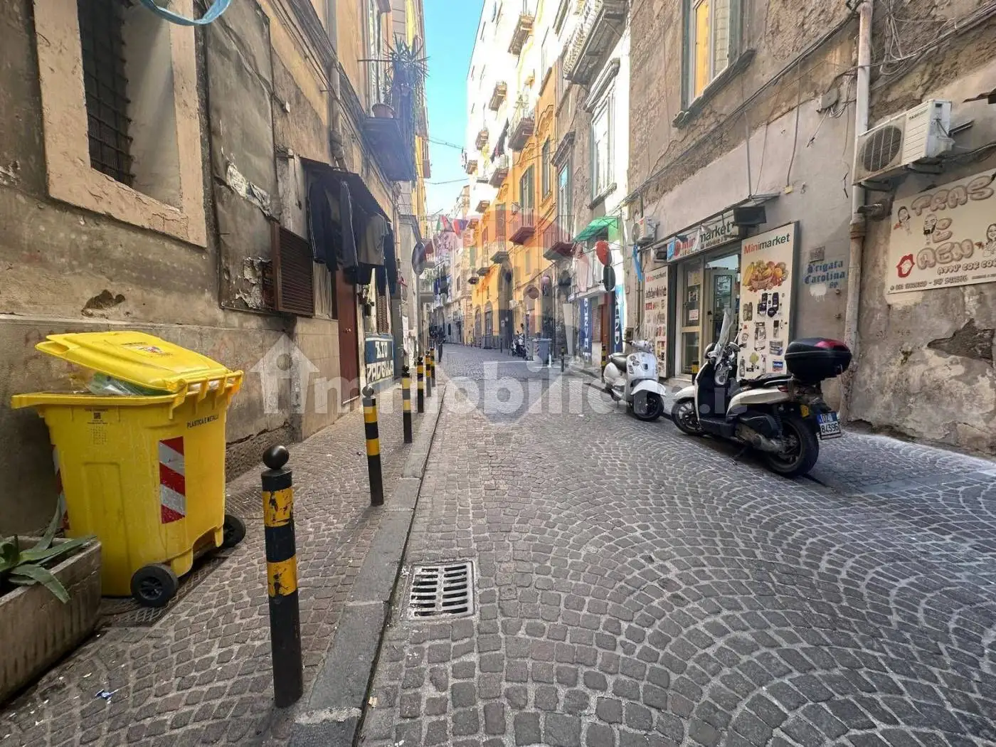 Appartamento in vendita a Napoli