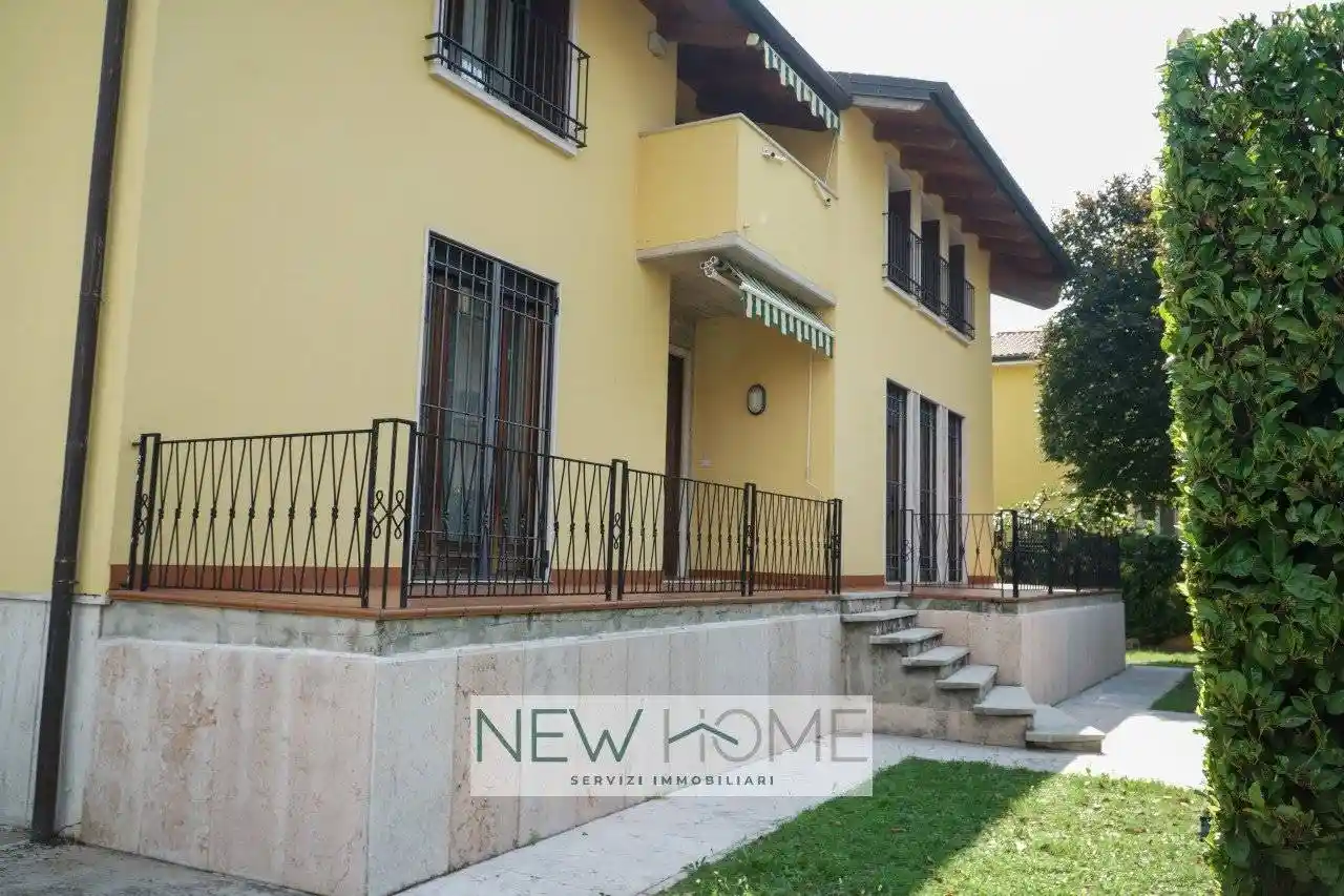Villa in vendita a Verona