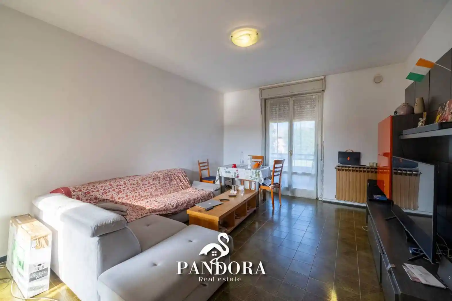 Appartamento in vendita a Angera