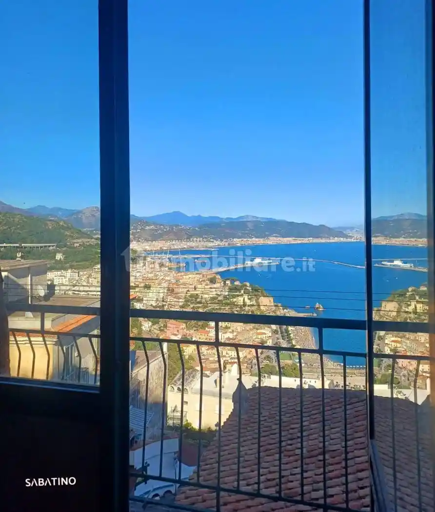Appartamento in vendita a Vietri sul Mare