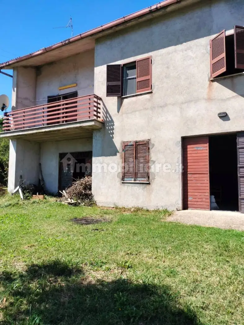 Appartamento in vendita a Pozzaglia Sabina