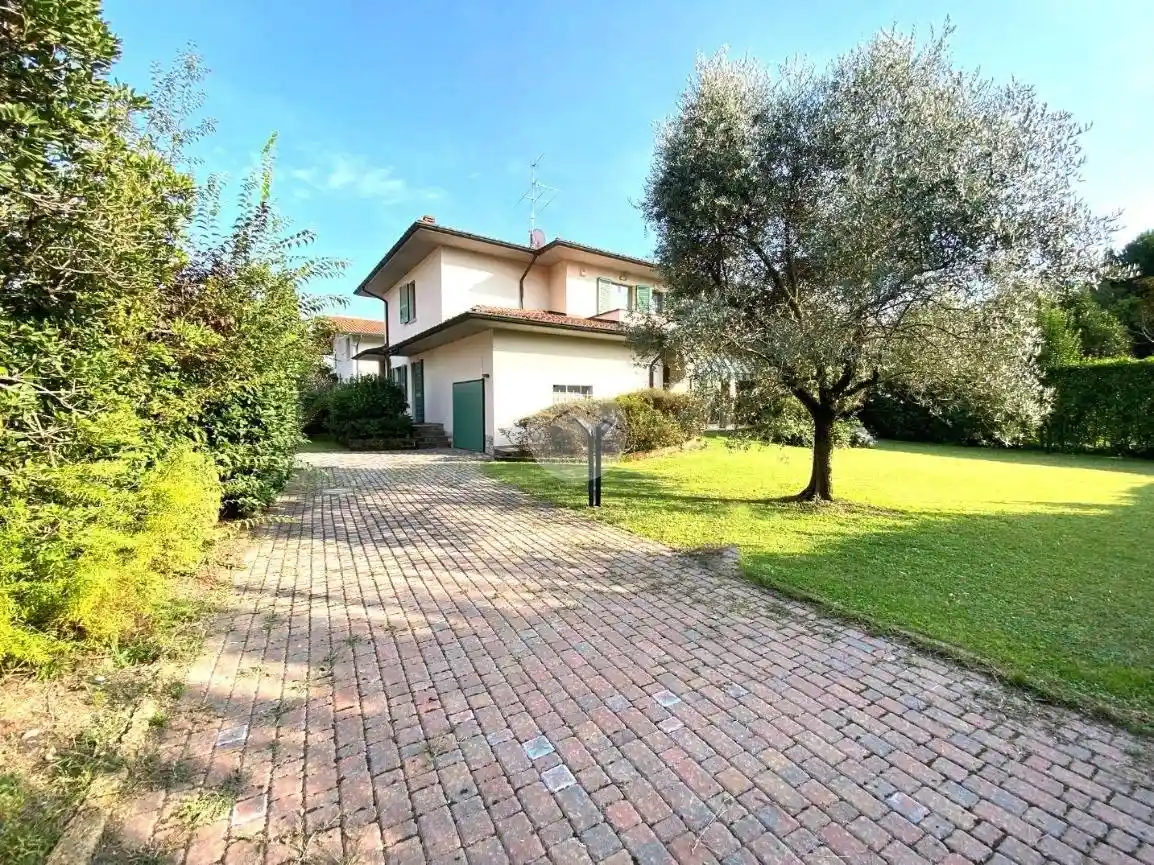 Villa in vendita a Palazzolo sull'Oglio