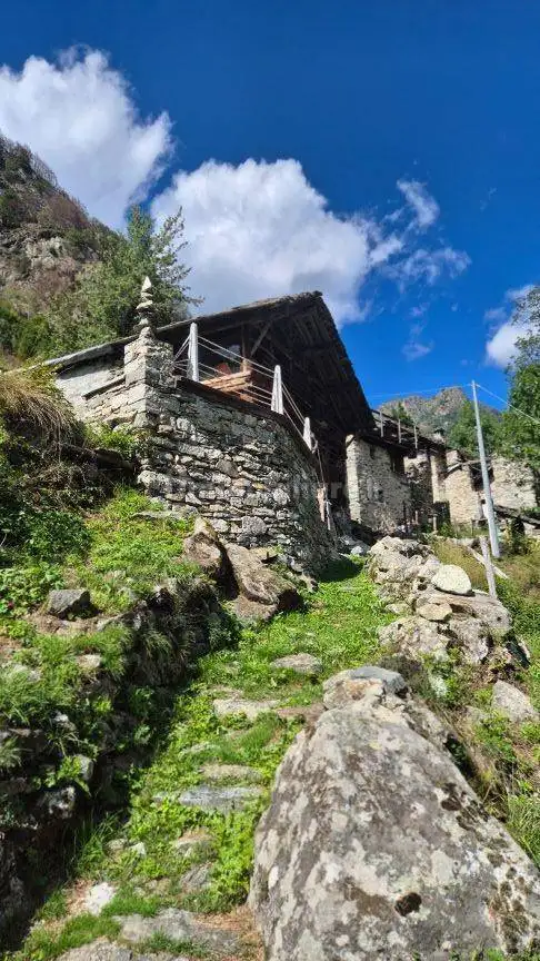 Rustico - Casale in vendita a Rassa