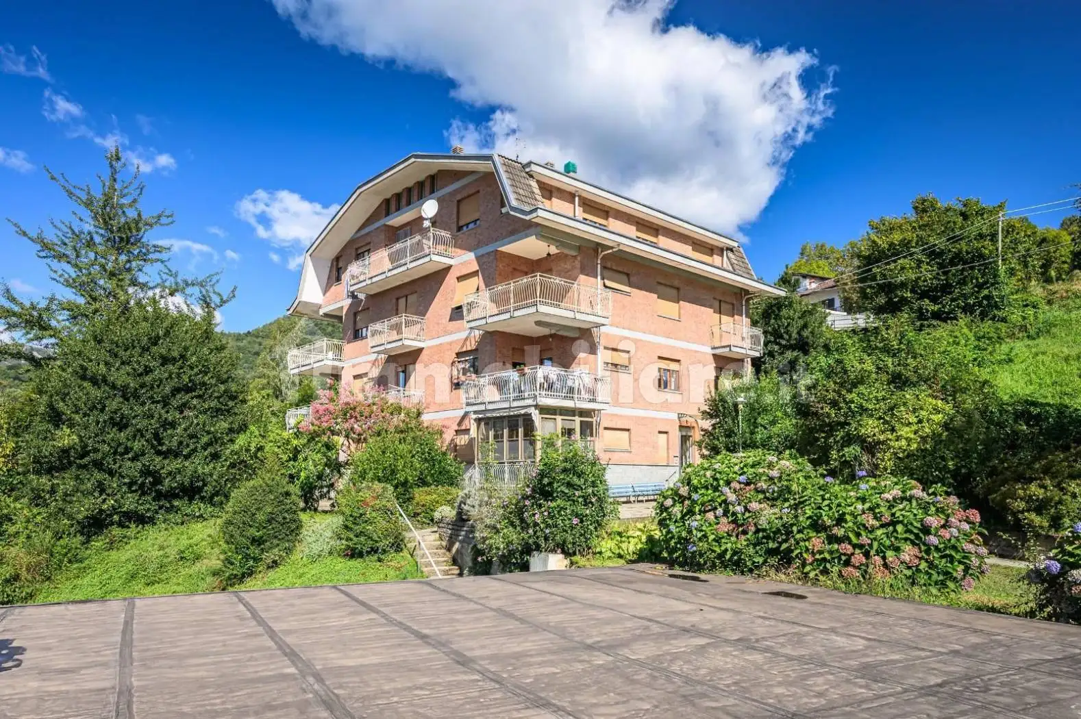 Palazzo - Edificio in vendita a Coassolo Torinese