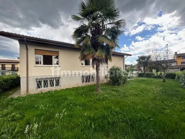 Villa in vendita a Pagnacco