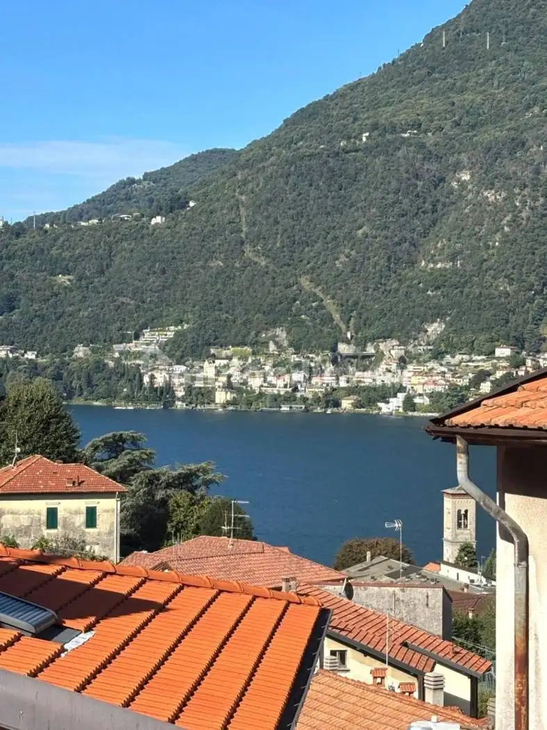 Appartamento in vendita a Torno