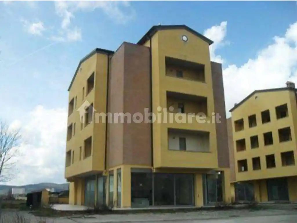 Palazzo - Stabile in vendita a Magione